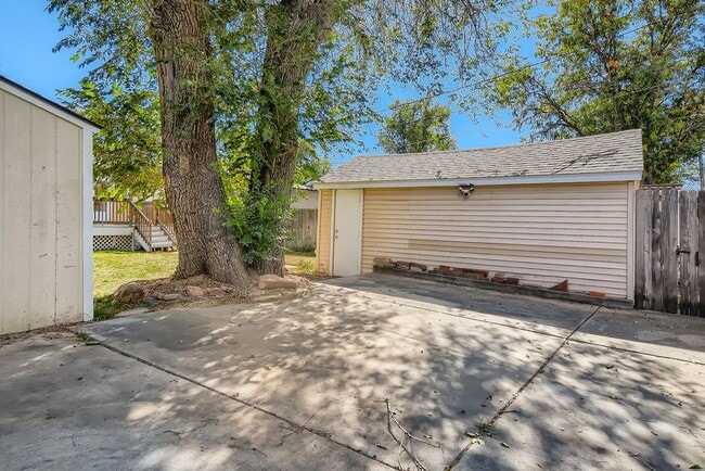 Building Photo - Spacious 4 Bed | 2 Bath Home Near Sloan’s ...