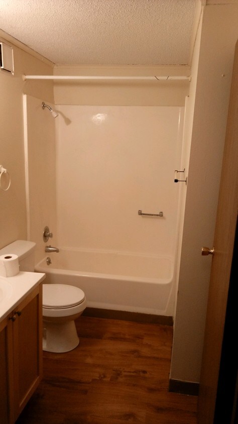 Foto del edificio - 37975 Hillside Ln