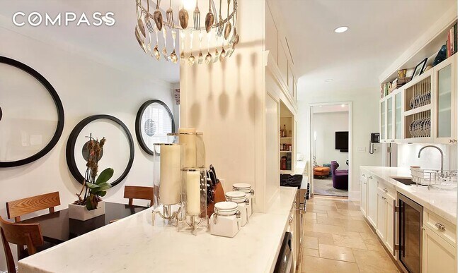 Building Photo - Amazing Apartment to call home