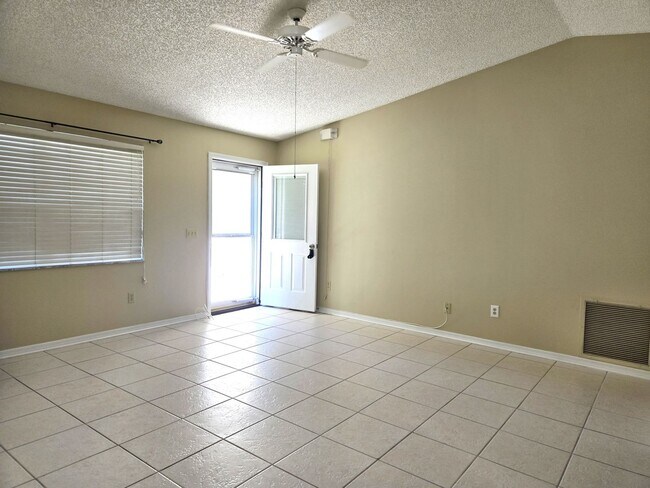 Foto del edificio - Golf Course Views in The Villages