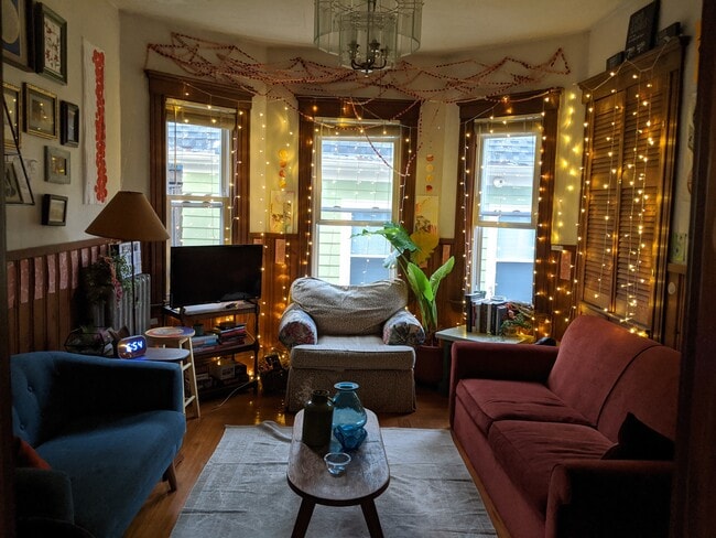 Building Photo - 33 Hancock St