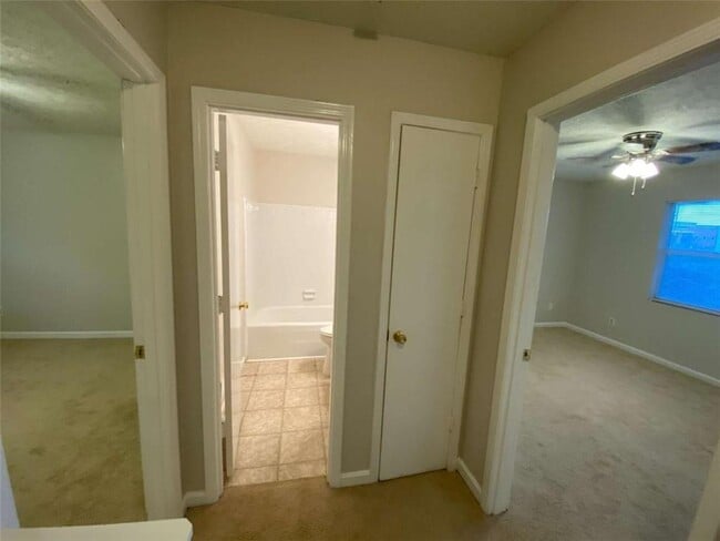 Building Photo - 379 Mimosa Dr