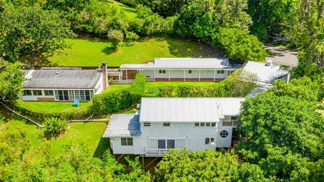 Building Photo - Rare Find: Tantalus Rustic Charm: BRAND NEW KITCHEN CABINETS AND COUNTE