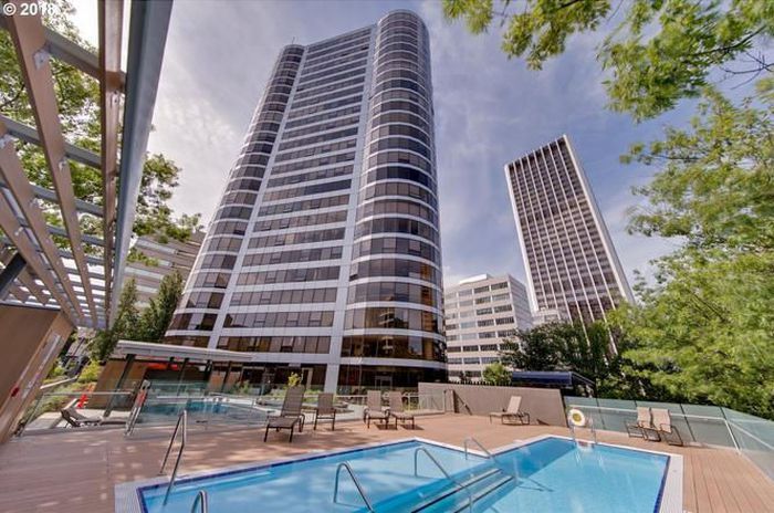 Primary Photo - 1500 SW 5th Ave