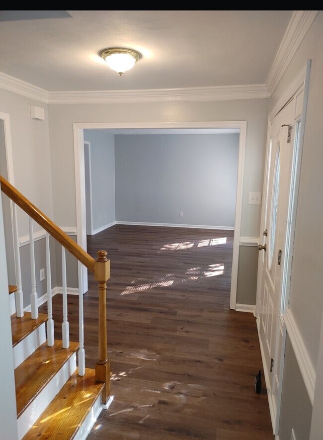 Building Photo - 4916 Brookeway Dr