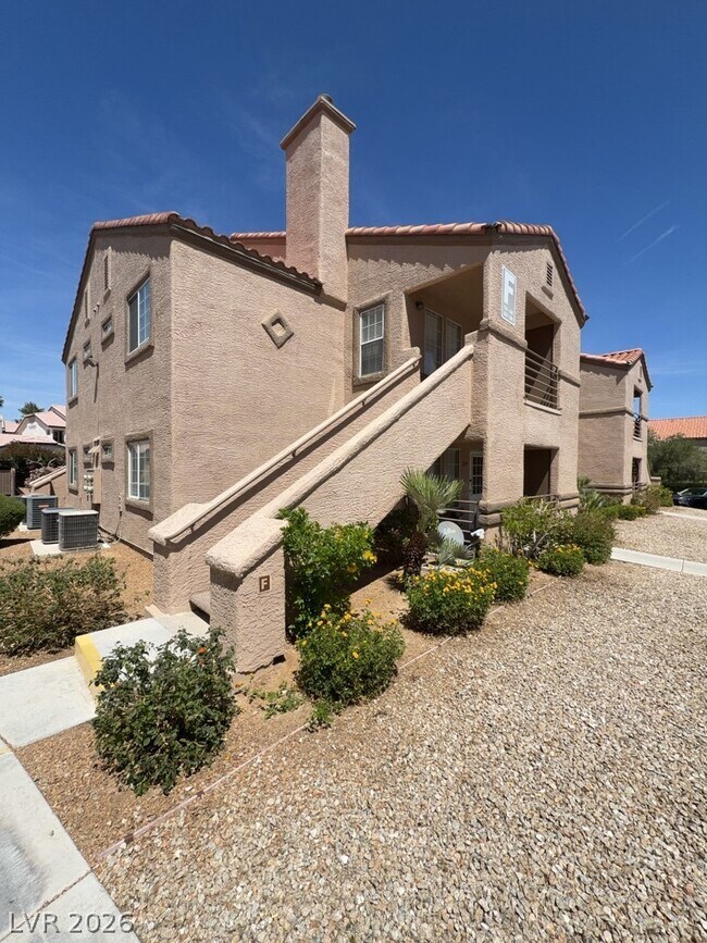 Building Photo - 3450 Erva St