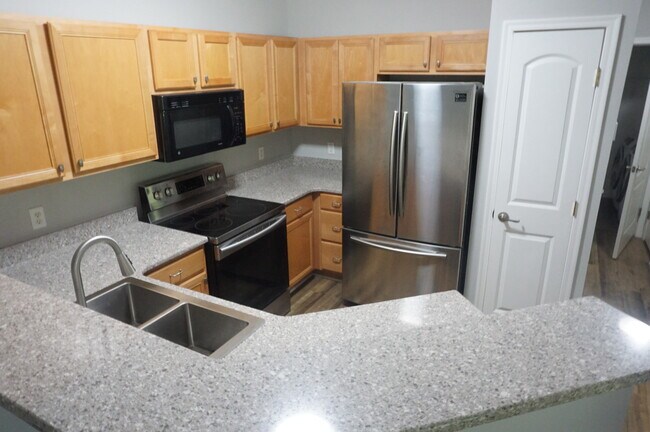 Foto del edificio - 2636 Harding Ct