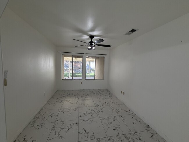 Foto del edificio - 5310 Summer Cypress Dr