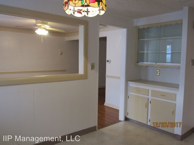 Foto del edificio - 3818 Sherwood Rd
