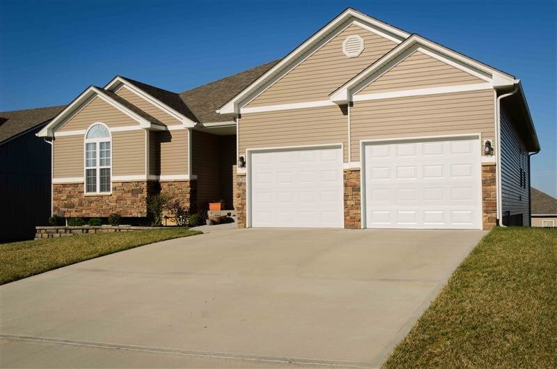 Beautiful Open Concept Home With Lots Of Room House for Rent in