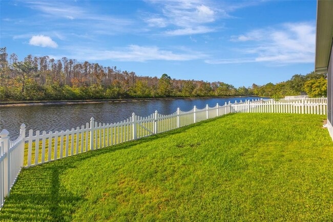 Foto del edificio - 19026 Fishermans Bend Dr