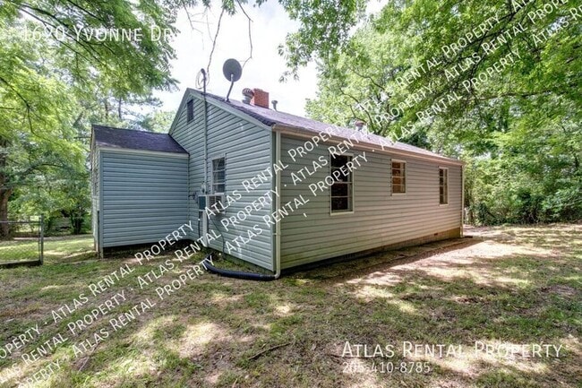 Building Photo - 1620 Yvonne Dr