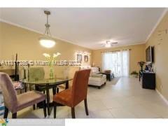 Foto del edificio - 8507  Old Country Mnr  314 Davie Fl 33328