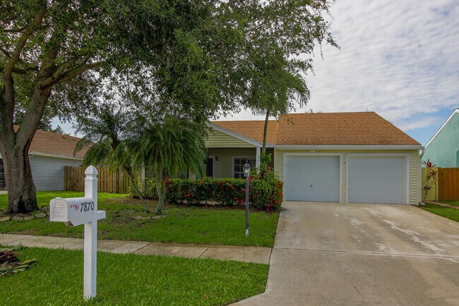 Building Photo - 7870 Blackwood Ln