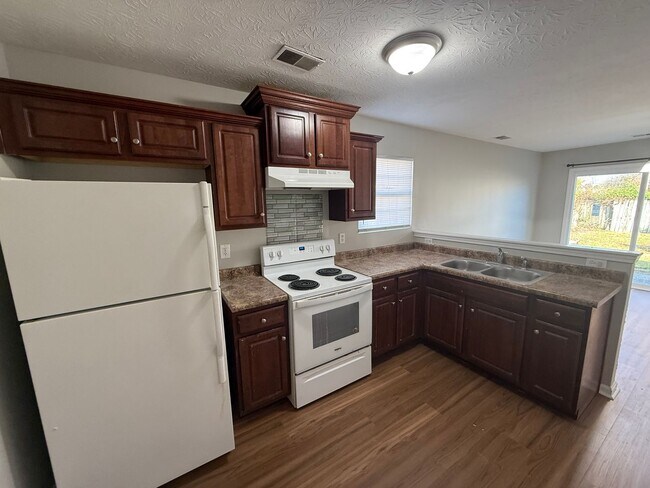 Foto del edificio - Updated home in Highview