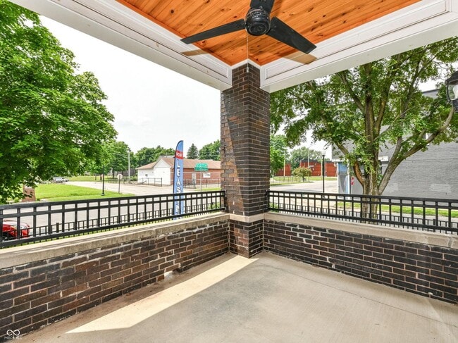 Building Photo - 2645 N College Ave