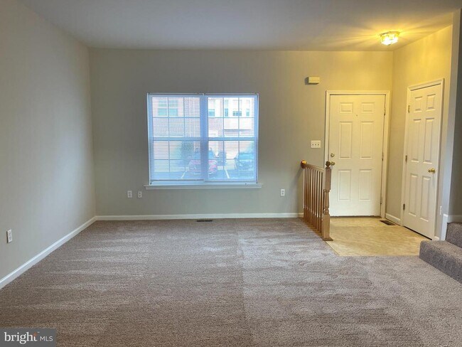 Foto del edificio - 27 Townes Pl