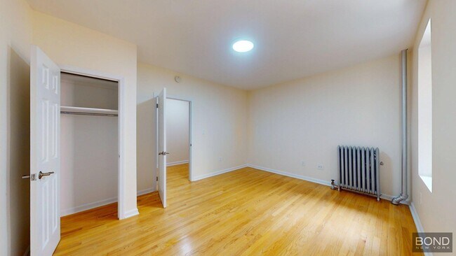 Building Photo - 605 W 170th St