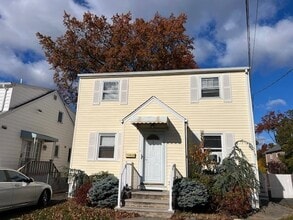 Building Photo - 531 Walnut St