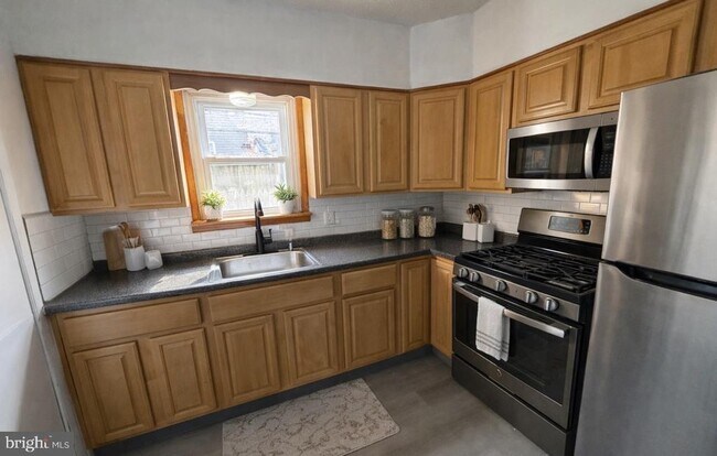 Foto del edificio - 1327 S Newkirk St