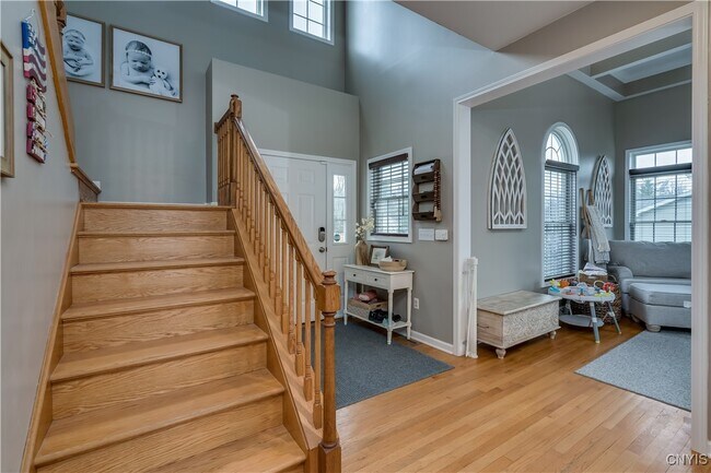 Foto del edificio - 117 MillCreek Ln