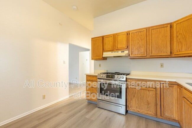 Building Photo - 2245 Grove Cir E