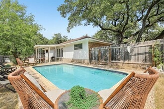 Building Photo - 11500 Sterlinghill Dr
