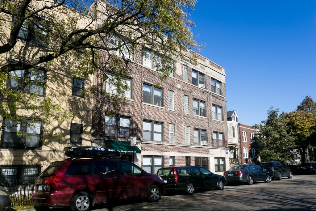 Primary Photo - 1047 W George St