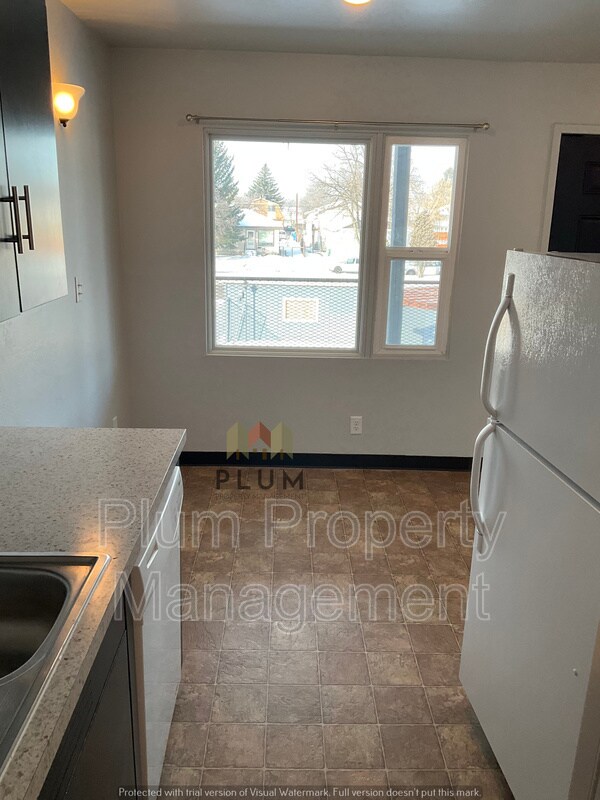 Foto del edificio - 1024 Stephens Ave