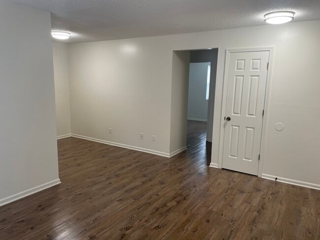 Building Photo - 1856 Anderson Ave