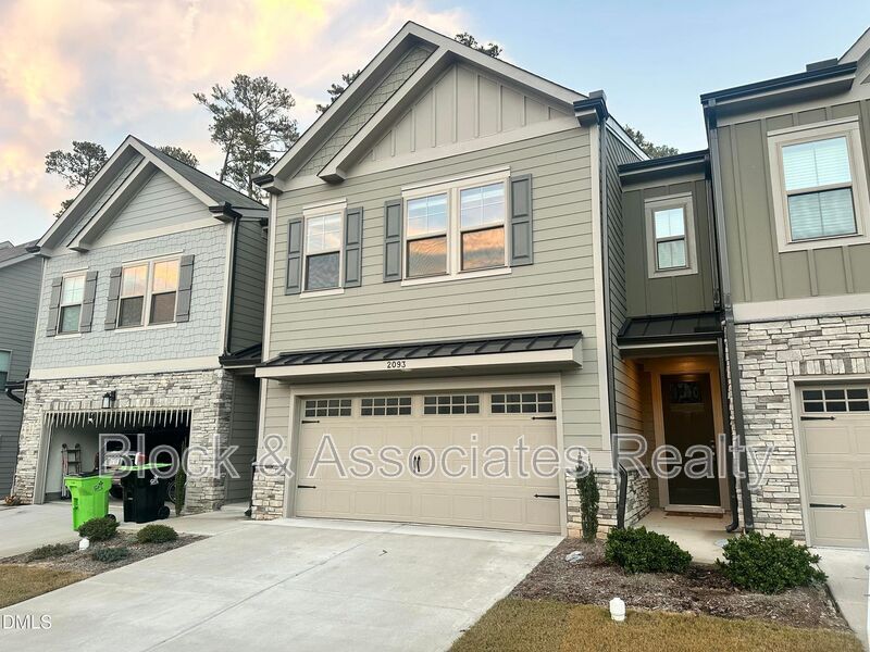 Foto principal - 2093 Maggie Vly Dr