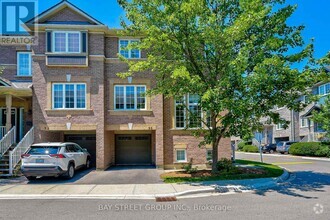 Building Photo - 5535-5535 Glen Erin Dr