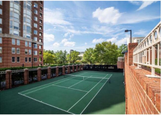 Foto del edificio - 5809 Nicholson Ln