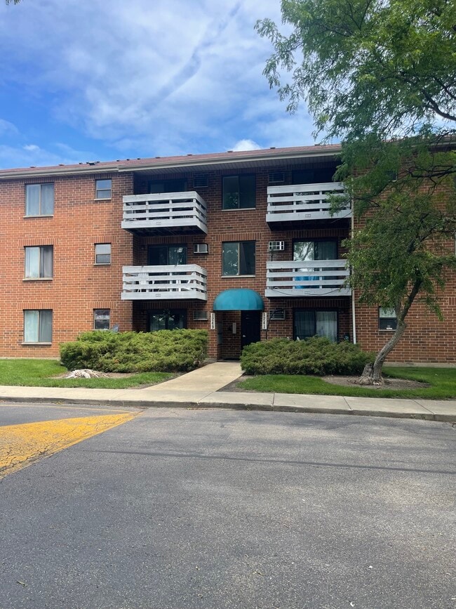 Building Photo - 1241 N Winslowe Dr