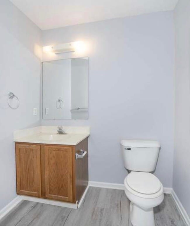 Building Photo - 50 Versailles Ct