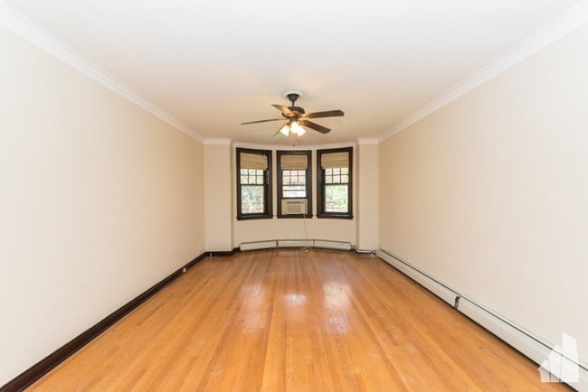Building Photo - 4515 N Wolcott Ave