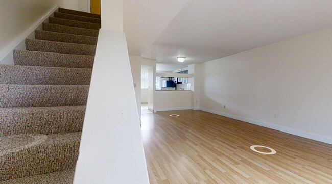 Foto del edificio - 144 North Beacon St