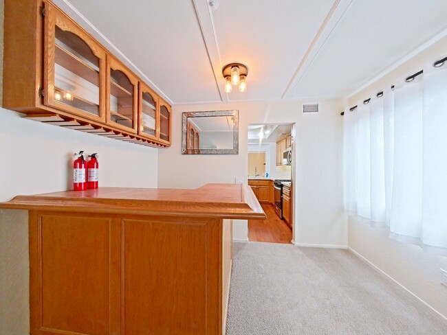 Foto del edificio - 4 Bedroom / 3 bathroom in Family Home.