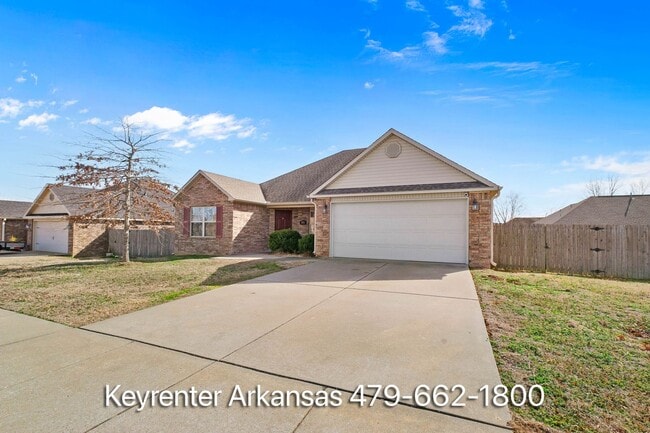 Building Photo - Move-In Ready 4 Bedroom with Gorgeous Natural Light & Spacious Yard in Centerton