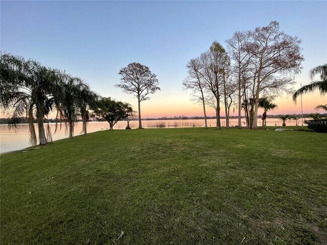 Foto del edificio - 2305 Caribbean Ct