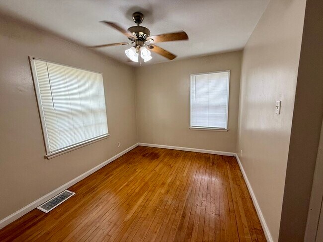 Foto del edificio - 514 36th St NE