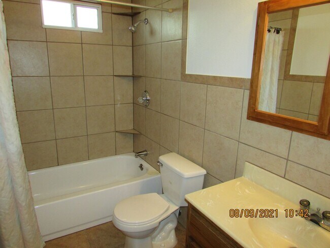 Foto del edificio - Newly remodeled 5 bedroom/2 bath home