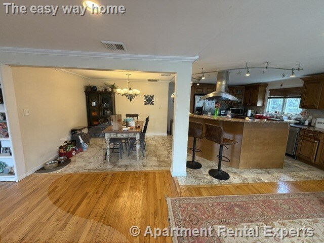 Foto del edificio - 167-169 Summer St Unit #1