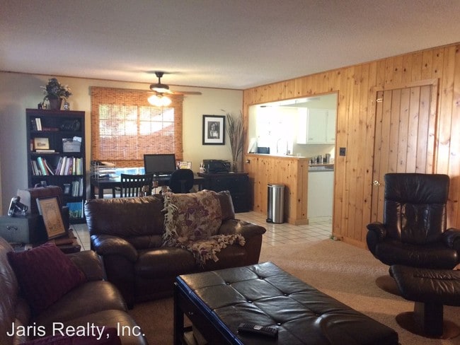 Building Photo - 3 br, 2 bath House - 116 Lewis St.