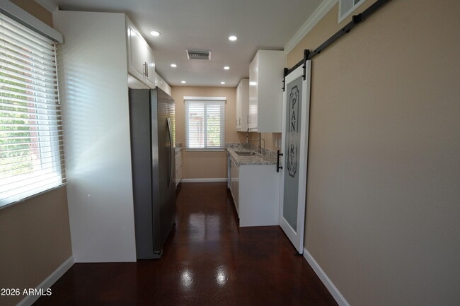 Foto del edificio - 6045 N 79th St