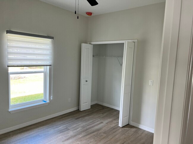 Foto del edificio - 216 NW 16th St