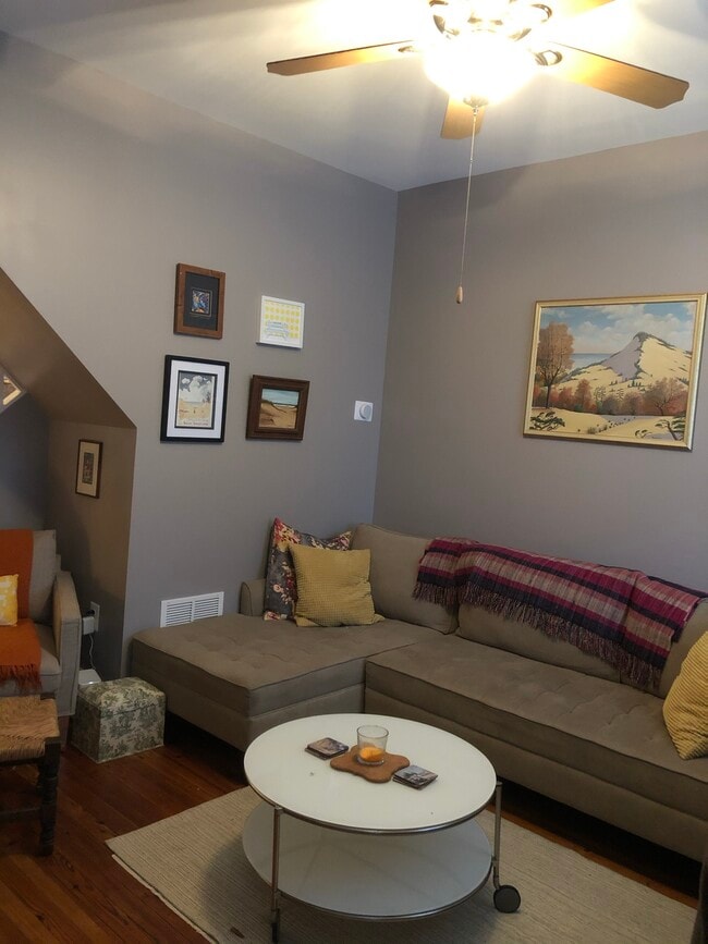 Cozy living room - 3014 Weaver Ave