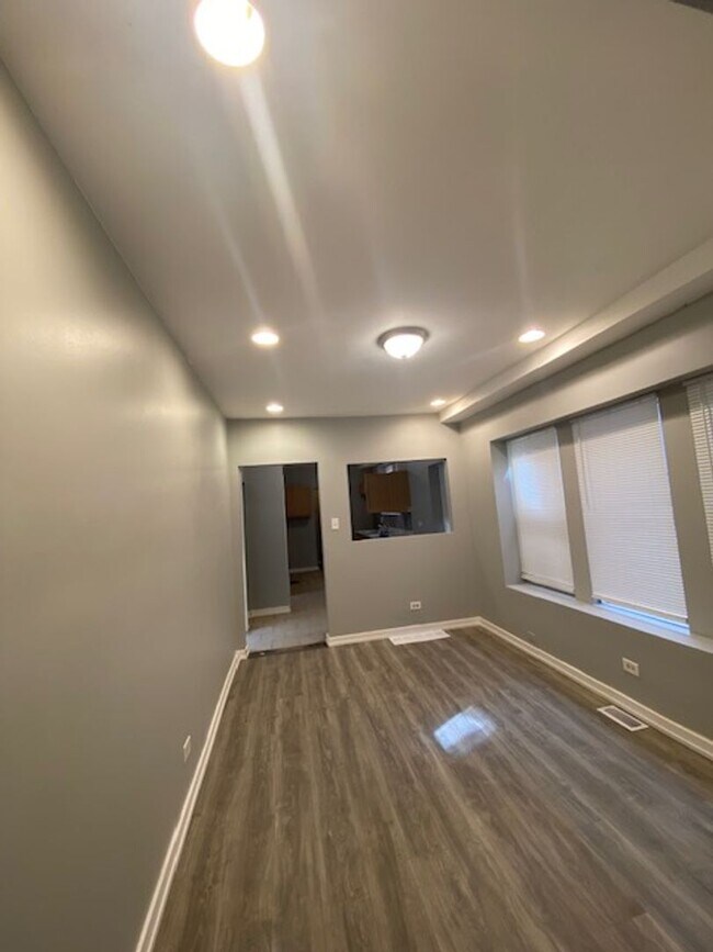 Foto del edificio - 7314 S University Ave