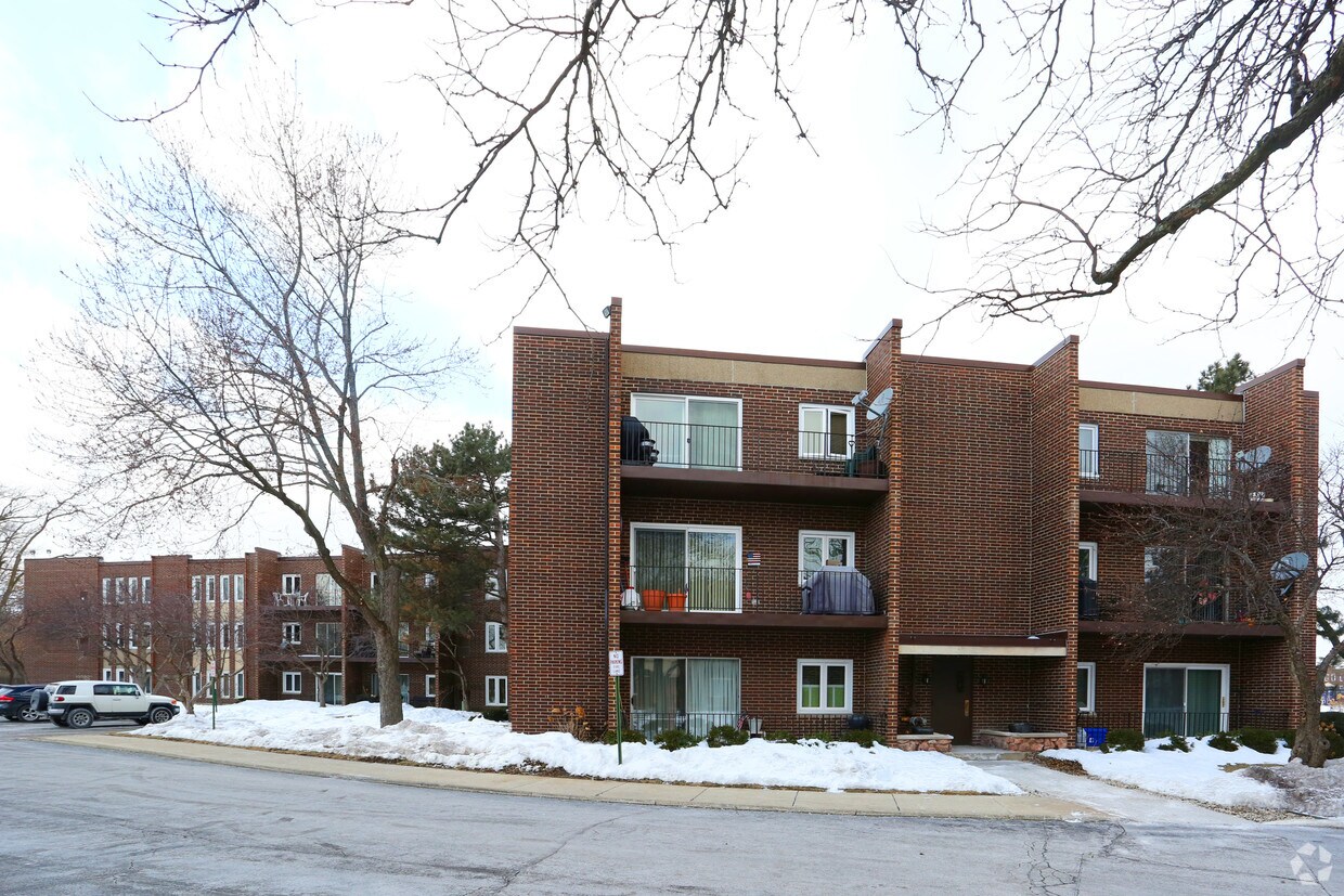 Primary Photo - 1425-1575 Sandpebble Dr