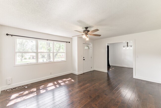 Foto del edificio - 6415 Marsh Ave NW